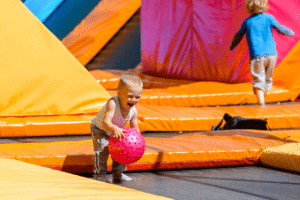 enfant trampoline